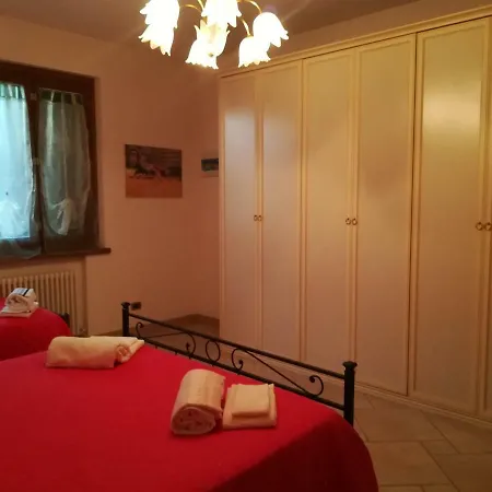 Il Giardino Degli Ulivi Apartment *