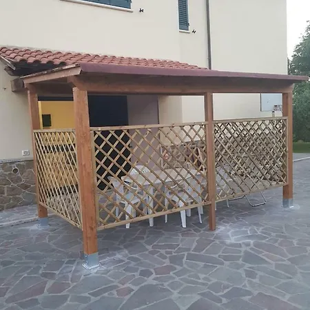 Il Giardino Degli Ulivi Apartment *