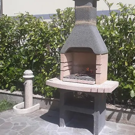 Il Giardino Degli Ulivi Apartment *
